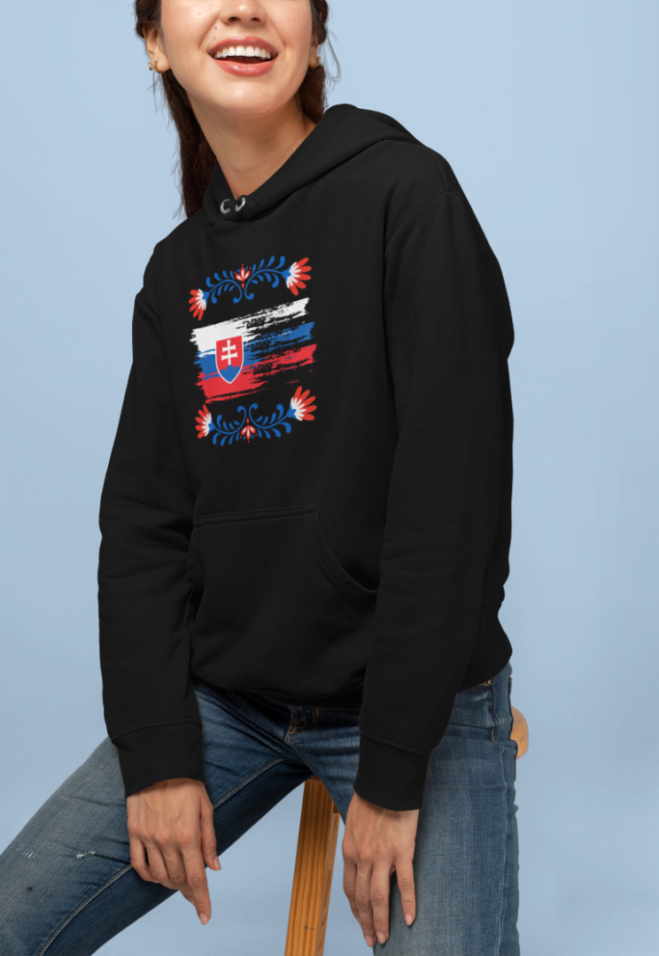 pullover-hoodie-mockup-of-a-happy-young-woman-at-a-studio-28314.png Mikina s potlačou – Slovensko a folklórny vzor – Obrázok 1